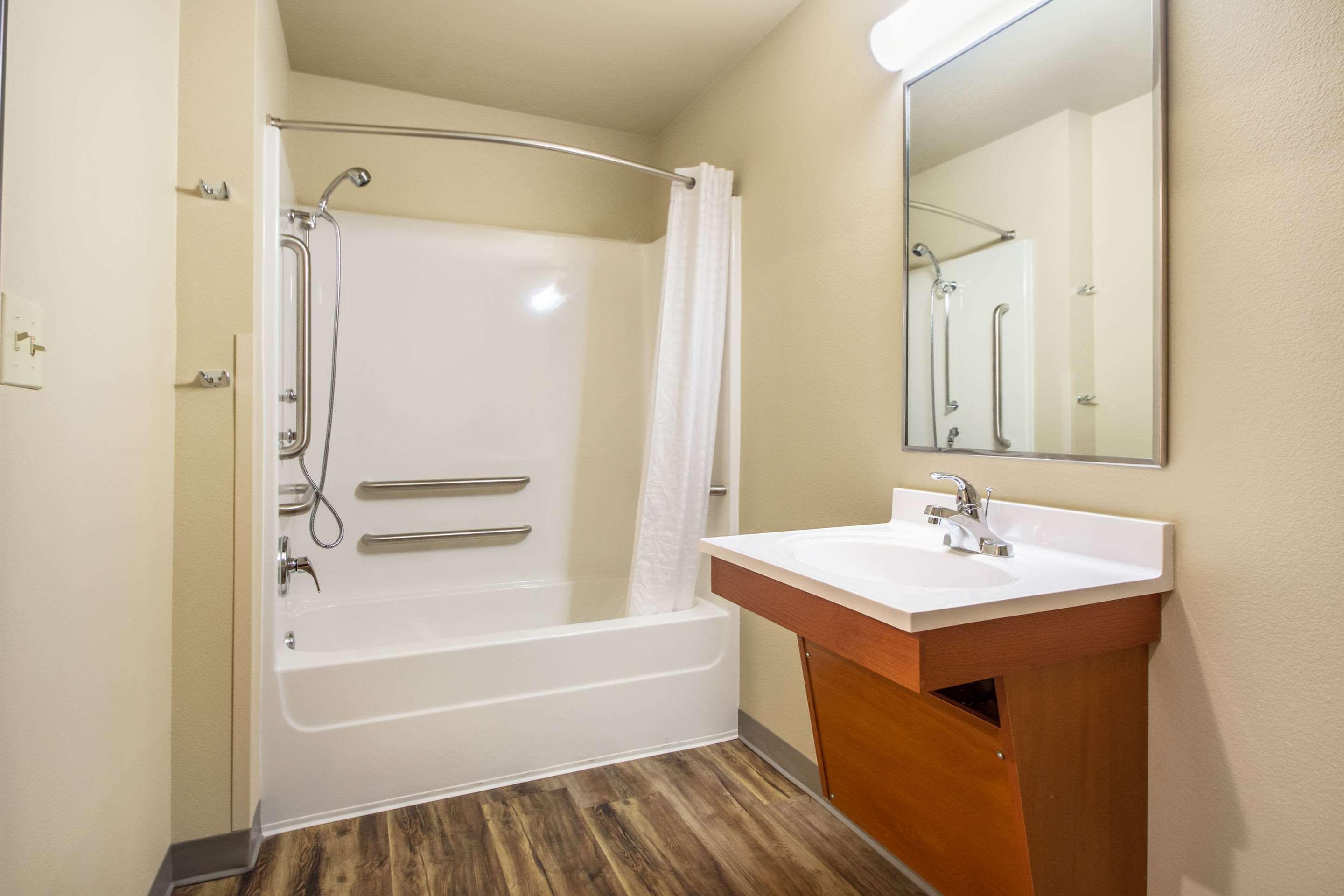 Econo Lodge Бърлингтън Екстериор снимка